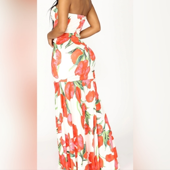 Floral, strapless, Maxi Dress - Picture 2 of 6